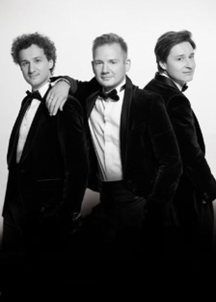 Шоу трех роялей