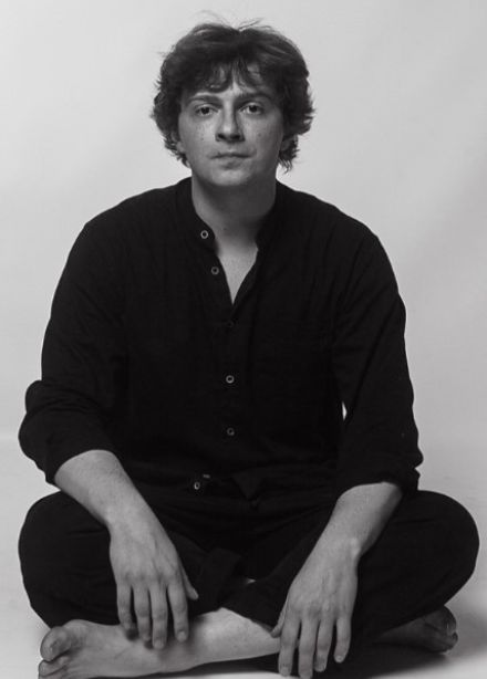 Бонд с кнопкой